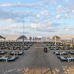 Villa Side Hotel