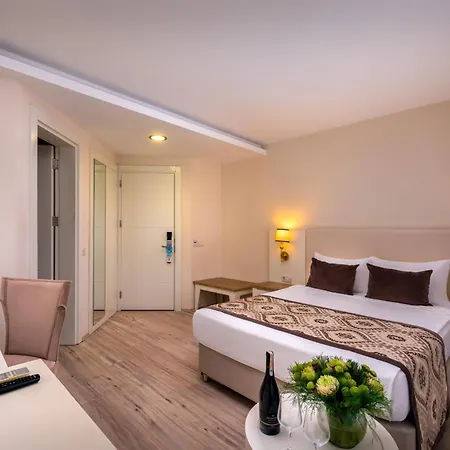 Villa Side Hotel 4*