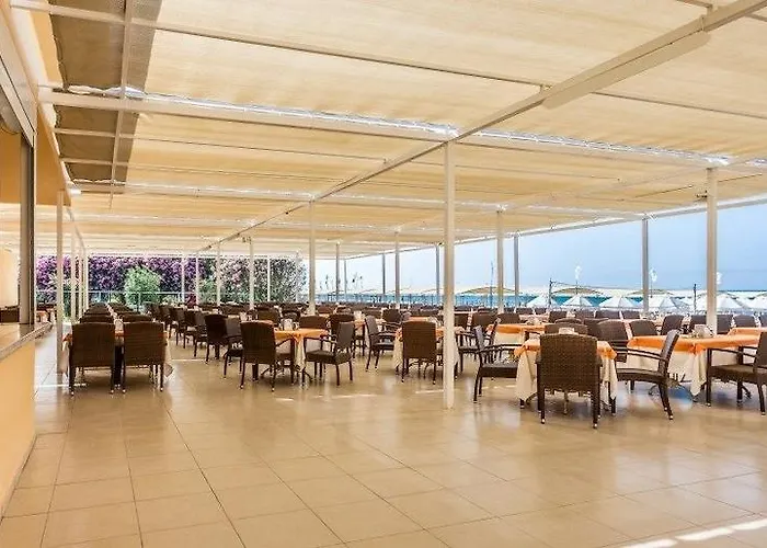 Villa Side Hotel 호텔 4*