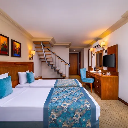 Villa Side Hotel 4*